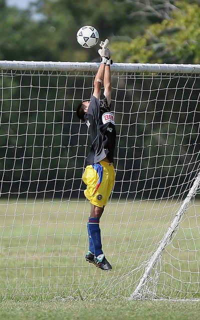 庆祝苏超夺冠，泰州市委书记与泰州队球员合唱《歌唱祖国》