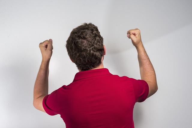 76人更新战湖人伤病报告：恩比德&乔治均为出战成疑