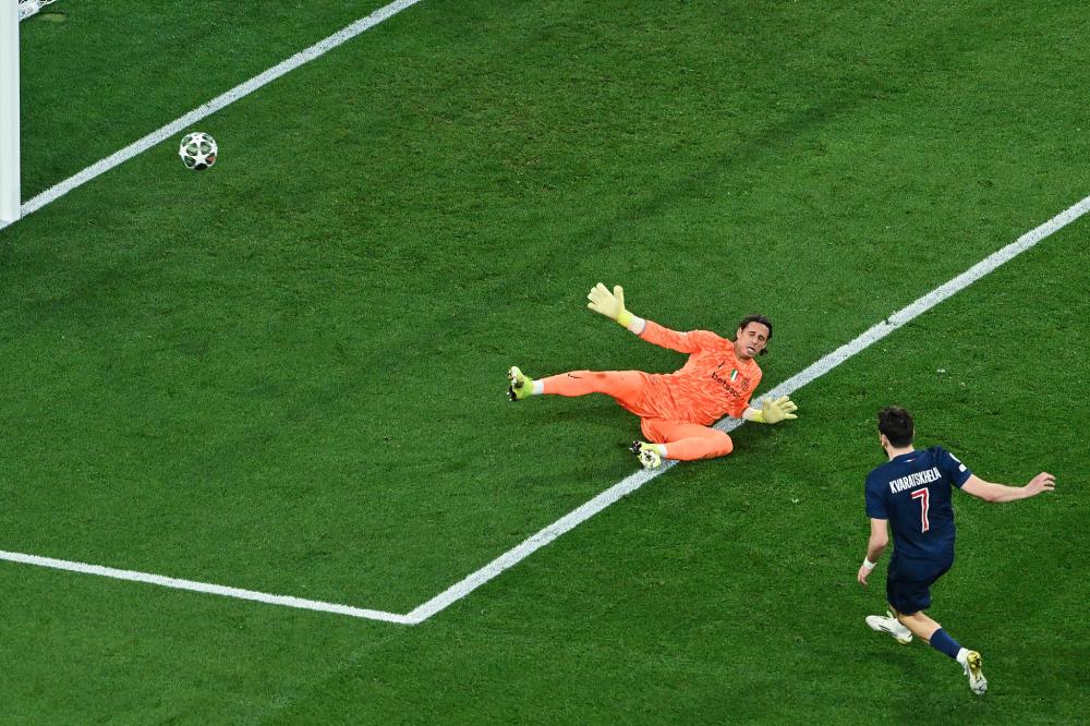 此前曾因性骚扰丑闻离职，斯基拉：奥维马斯接近重返阿贾克斯